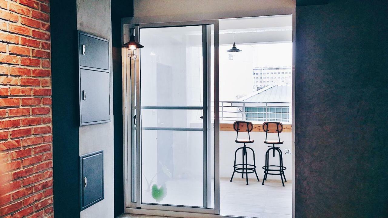 Mutter Apartment Tainan Extérieur photo