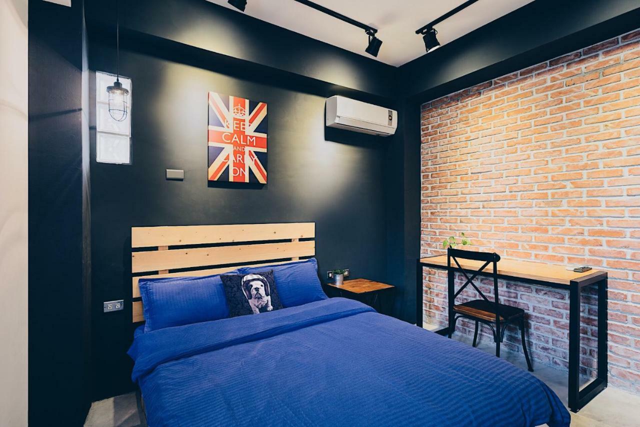 Mutter Apartment Tainan Extérieur photo